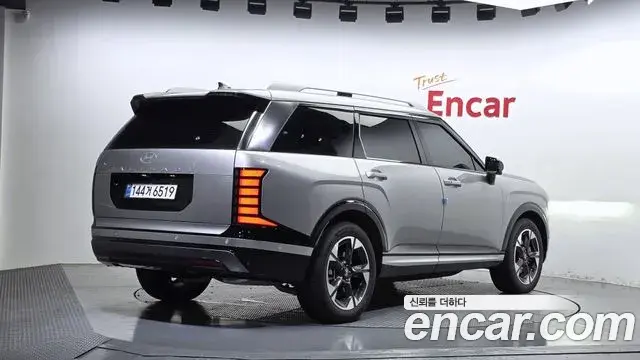 Hyundai Palisade 2025 — Photo 2/20