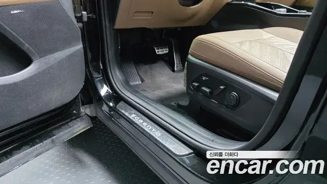 Kia Sorento 2025 — Photo 17/20