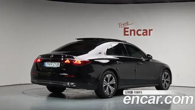 Mercedes-Benz E-Class 2025 — Фото 2/20