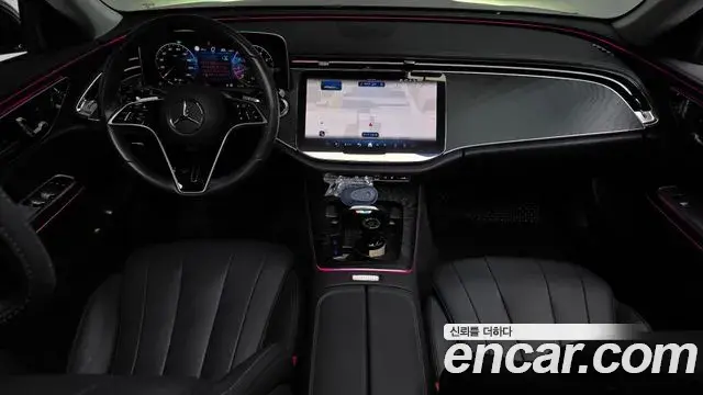Mercedes-Benz E-Class 2025 — Фото 7/20