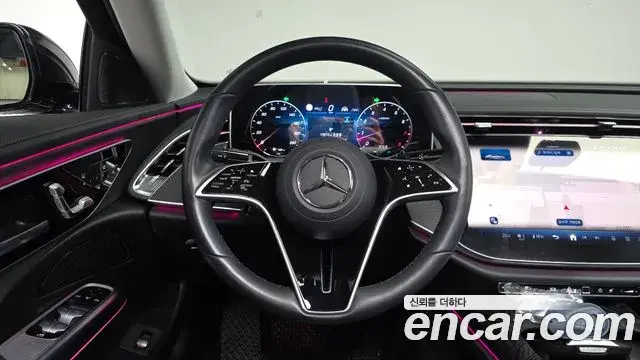 Mercedes-Benz E-Class 2025 — Фото 13/20