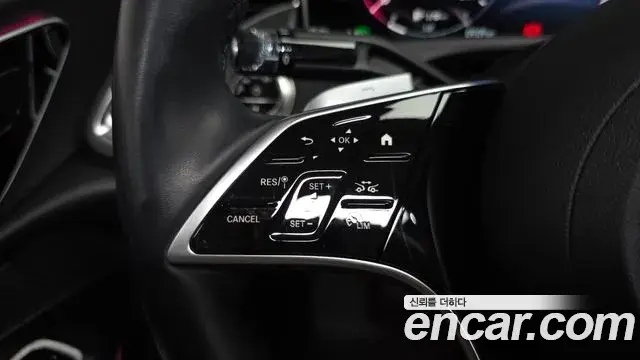 Mercedes-Benz E-Class 2025 — Фото 17/20