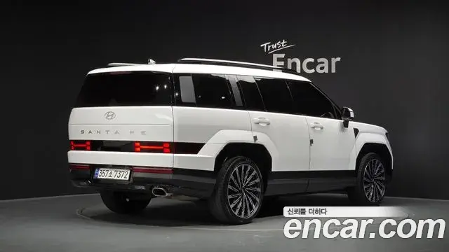 Hyundai Santa Fe 2023 — Фото 2/20