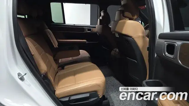 Hyundai Santa Fe 2023 — Фото 11/20