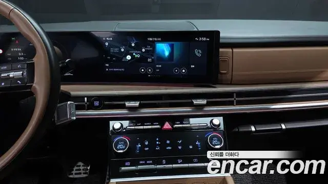Hyundai Santa Fe 2023 — Фото 14/20