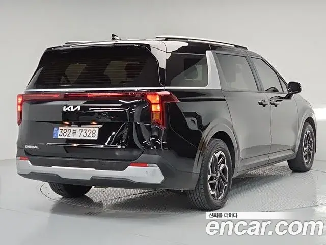 Kia Carnival 2024 — Photo 3/19