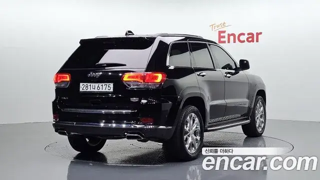 Jeep Grand Cherokee 2019 — Şəkil 2/20