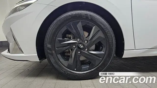Hyundai Avante 2022 — Photo 5/20