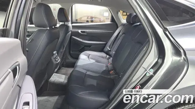 Hyundai Sonata 2022 — Фото 11/20