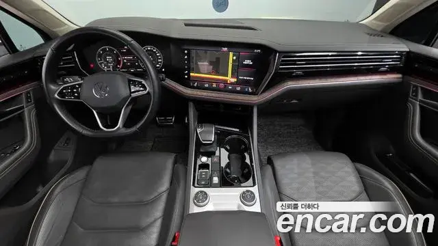 Volkswagen Touareg 2020 — Photo 6/20