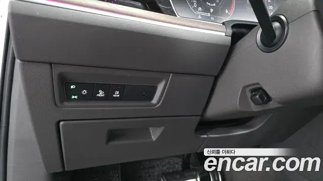 Volkswagen Touareg 2020 — Photo 19/20