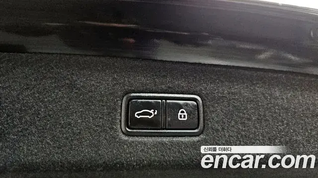 Kia The K9 2019 — Photo 18/20