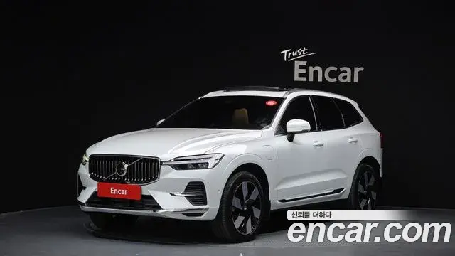 Volvo XC60 2025 — Photo 1/20