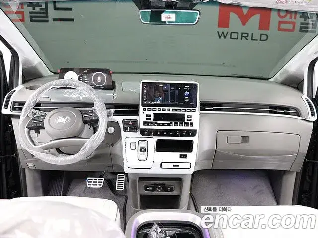 Hyundai Staria 2025 — Şəkil 13/20
