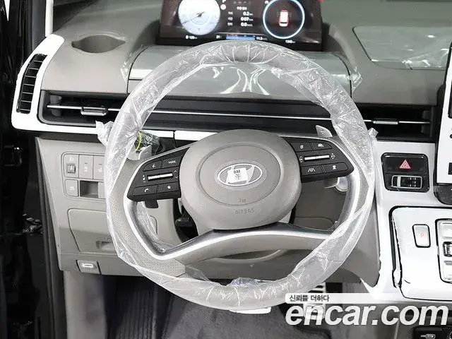Hyundai Staria 2025 — Şəkil 14/20