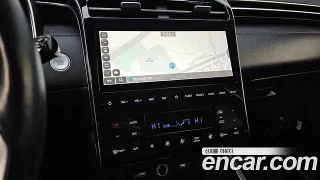 Hyundai Tucson Hybrid 2021 — Photo 10/20