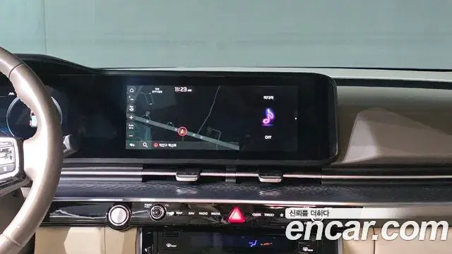 Kia Carnival 2023 — Photo 14/20