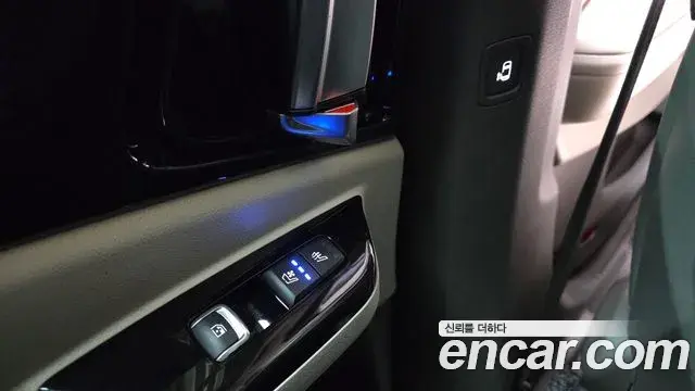 Kia Carnival 2023 — Photo 17/20