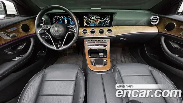 Mercedes-Benz E-Class 2023 — Şəkil 10/20