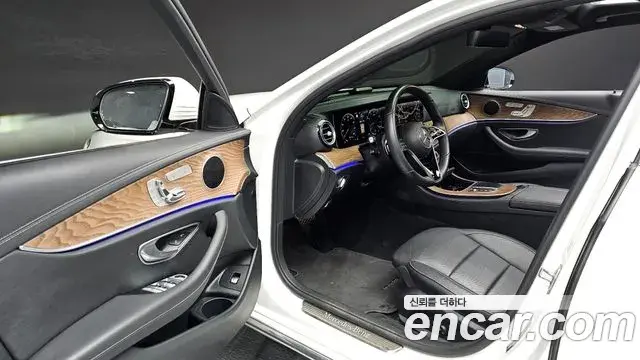 Mercedes-Benz E-Class 2023 — Şəkil 11/20
