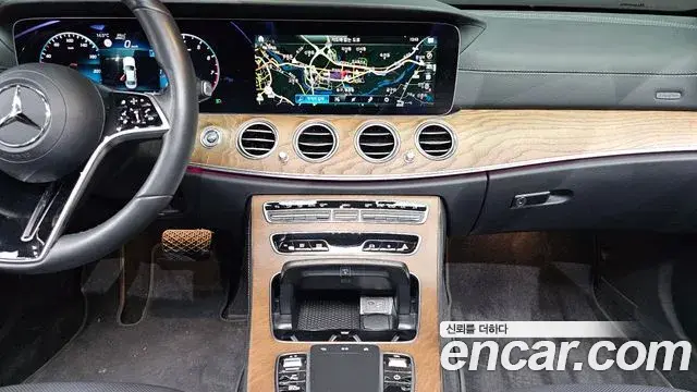 Mercedes-Benz E-Class 2023 — Şəkil 14/20
