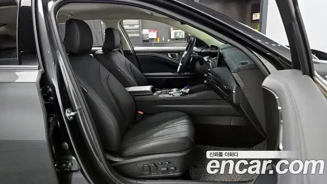 Kia K8 2025 — Photo 10/20