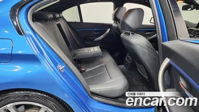BMW 3 Series 2018 — Şəkil 7/20