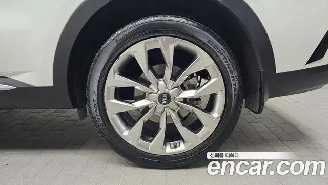 Kia Sorento 2020 — Фото 5/20