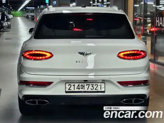 Bentley Bentayga, 2021