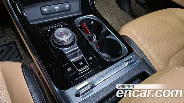 Kia Carnival 2020 — Photo 9/20
