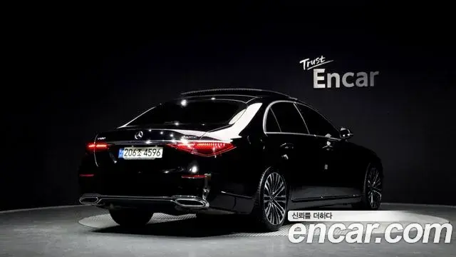 Mercedes-Benz S-Class 2022 — Photo 2/20