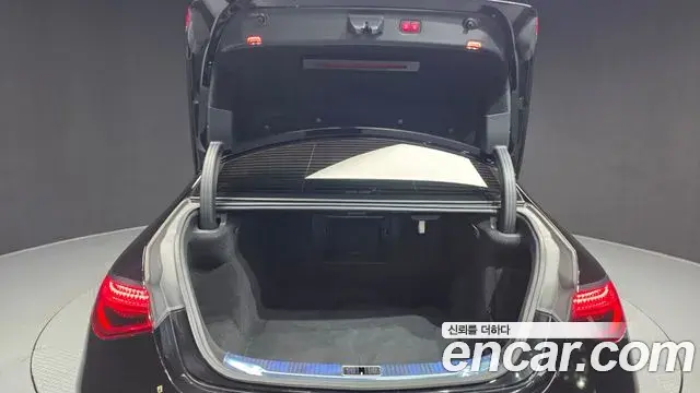 Mercedes-Benz S-Class 2022 — Photo 20/20