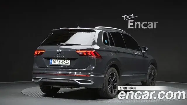 Volkswagen Tiguan 2021 — Şəkil 15/20