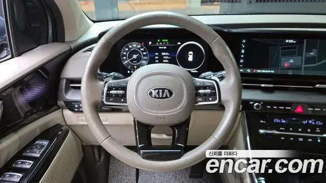 Kia Carnival 2021 — Photo 13/20