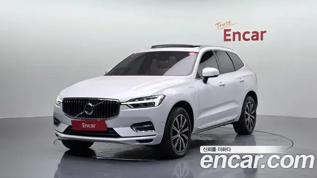 Volvo XC60 2019 — Photo 1/20