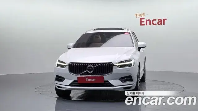 Volvo XC60 2019 — Photo 3/20