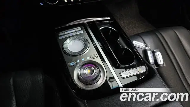 Genesis Electrified G80 2022 — Photo 9/20