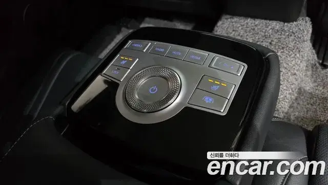 Genesis Electrified G80 2022 — Photo 19/20