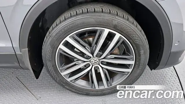 Volkswagen Tiguan Allspace 2018 — Şəkil 12/20