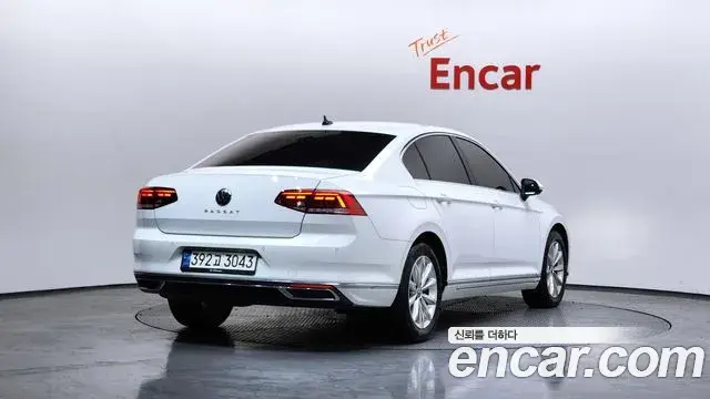 Volkswagen Passat GT 2021 — Şəkil 13/20