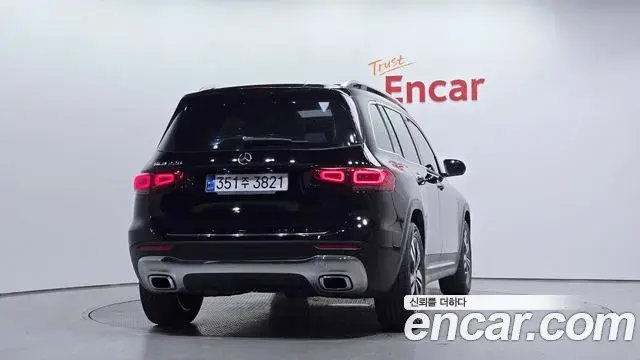 Mercedes-Benz GLB-Class 2021 — Фото 4/20