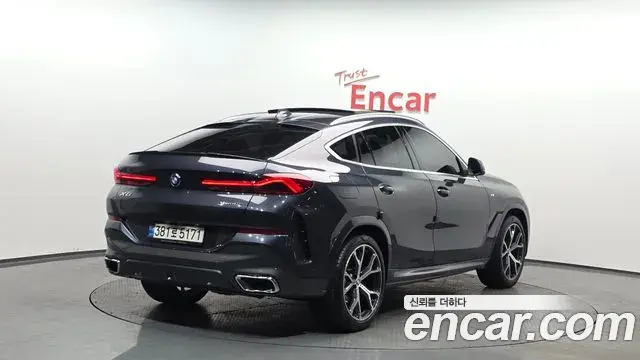 BMW X6 2022 — Photo 2/20
