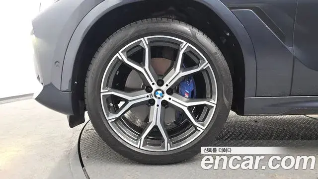BMW X6 2022 — Photo 5/20