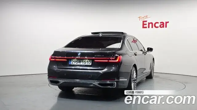 BMW 7 Series 2021 — ფოტო 4/20