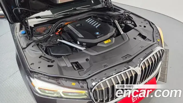 BMW 7 Series 2021 — ფოტო 6/20