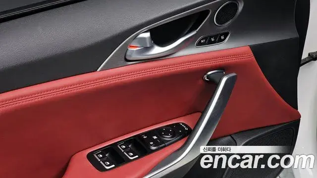 Kia Stinger 2020 — ფოტო 7/20