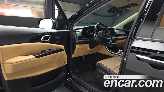 Kia Carnival 2021 — Photo 18/20