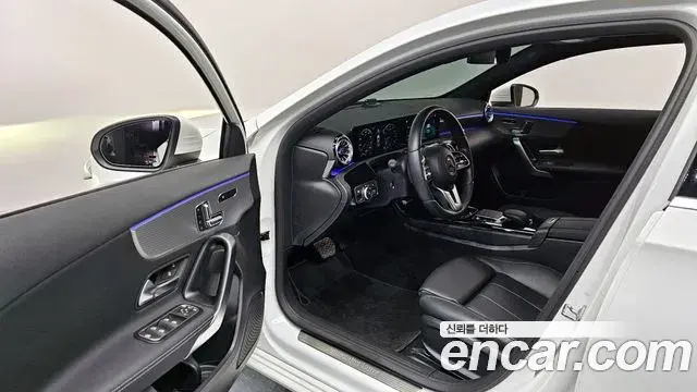 Mercedes-Benz A-Class 2022 — Фото 11/20