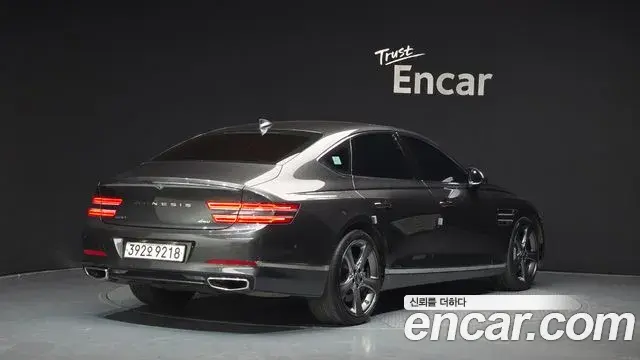 Genesis Electrified G80 2022 — Photo 2/20