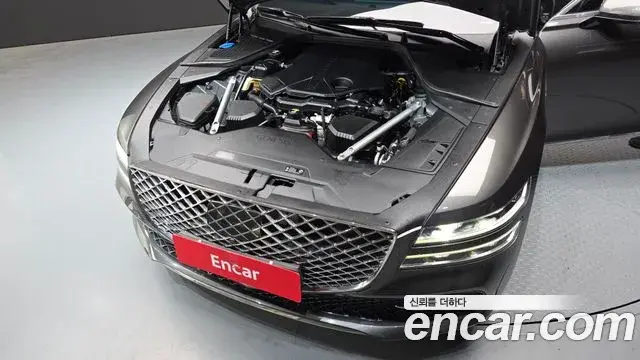 Genesis Electrified G80 2022 — Photo 6/20